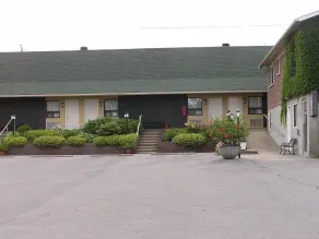 Motel Lac St-Louis - Image 2