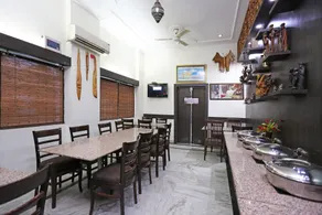 The Marc Blu by OYO Rooms - Image 5
