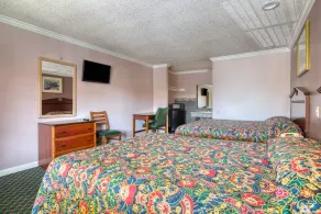 Passport Inn Whittier - Image 2