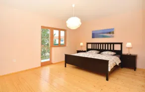 Stunning Home in Bisko With Wifi and 5 Bedrooms - Image 3