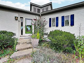 Iconic West End - 2 Br Home - Image 4