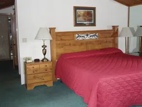 Chalets - Image 4
