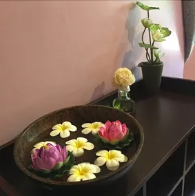 Royal Malikha Hotel - Image 2