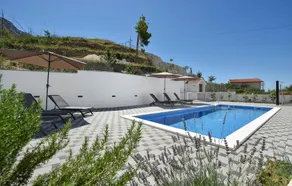 Amazing Apartment in Podstrana With 3 Bedrooms, Wifi and Outdoor Swimming Pool - Image 2