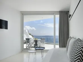 Mythique Villas & Suites - Image 4