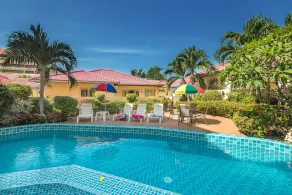 Butterfly Garden Boutique Apartments - Image 2