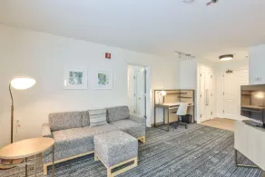 Alluxsuites at 1876, Ascend Hotel Collection - Image 5