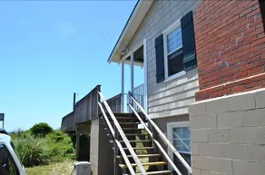 Coast 'n Along 3 Bedroom Home by RedAwning - Image 5