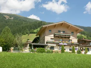 Peaceful Holiday Home in Bramberg am Wildkogel Near Ski Area - Image 4