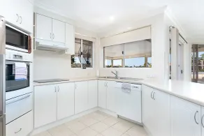 Point Witonga - Family Home with Water Views - Image 4
