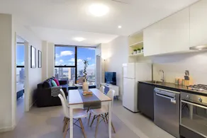 Studio# on Collins - Image 4