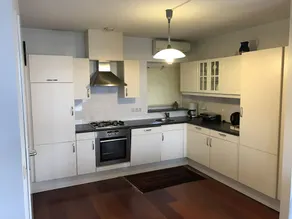 Luxury 2 Bedroom Apartment City Centre - Image 4