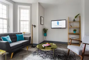Flying Butler Boutique Apartments - Image 2