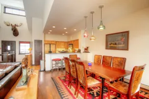 S2 The Meadows 3 Bedroom Townhouse by RedAwning - Image 4