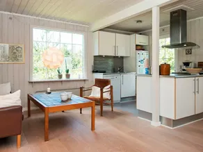 Relaxed Holiday Home in Rømø Foreseeing Lush Garden - Image 4