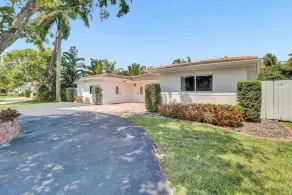 Just Listed! Newly Remodeled 3/2 Pool Home 3 Bedroom Home by Redawning - Image 3