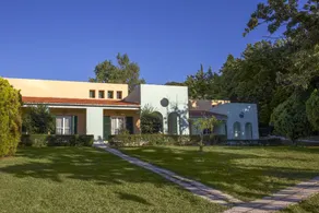 Century Resort Apartments - Image 3