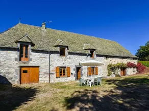 Cozy Holiday Home in Oradour With Private Garden - Image 3