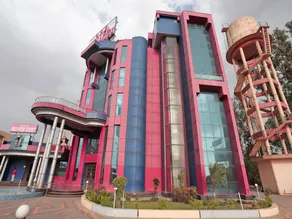 Hotel Triputi by OYO Rooms - Image 3