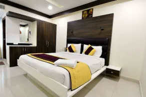 Hotel Sri Maharaja Inn - Image 4
