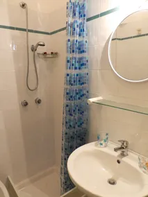 Orleans Apartments - Image 4