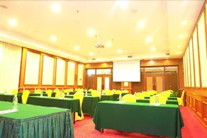 Sands Lakeside Hotel - Image 2
