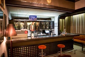 Hotel Sumratin - Image 2