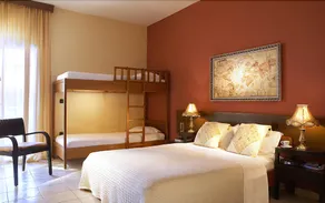 Pelli Hotel - Image 5