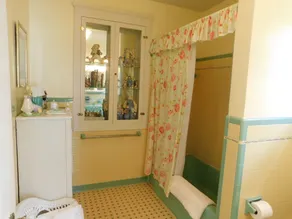 River Lily Inn Bed and Breakfast - Image 3