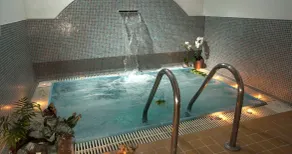 Hotel Royal Inn - Image 4