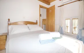 Beautiful Home in Malaxa, Chania With 2 Bedrooms, Private Swimming Pool and Outdoor Swimming Pool - Image 5