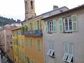 Heart of Old Town - Image 4