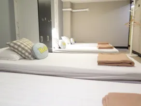 I-Sleep Silom Hostel - Image 2
