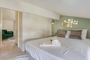 GuestReady - Sublime 2BR Flat in the heart of Old Lyon - Image 3