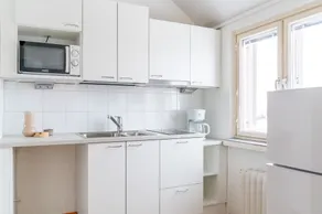 Upper floor studio with a sea view - Image 5