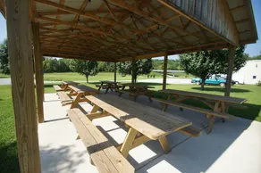 Fall Hollow Bed & Breakfast - Image 2
