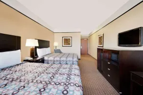 Super 8 by Wyndham Odessa TX - Image 4