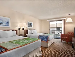 Howard Johnson Inn & Suites Tacoma Near McChord AFB - Image 3