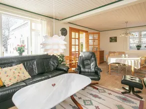 Spacious Holiday Home in Jutland near Beach - Image 2