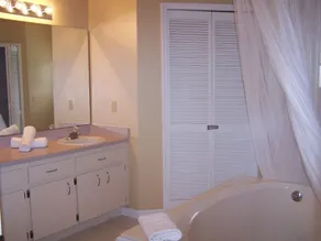 Sunsplash Vacation Homes - Image 4