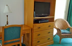 Adirondack Inn - Image 2