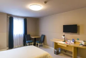 Jinjiang Inn Shanghai Jinshan City Beach Hotel - Image 3