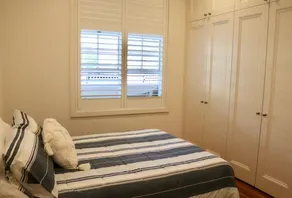 3 Bedroom Home Near Manly Beach - Image 4