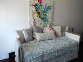 Simply Comfort Magnificent Condos in DT - Image 3