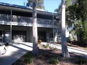 Blackbutt - Deluxe Family Townhouse - Image 4