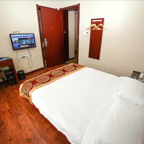 Xingang Business Hotel - Image 5