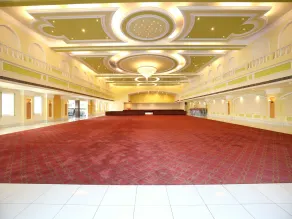 White Diamond Hotel - Image 2