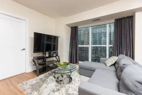 Applewood Suites - CN Tower & Convention Centre - Image 3