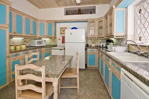 Aquamarine by Blue Sky Luxury - Image 5