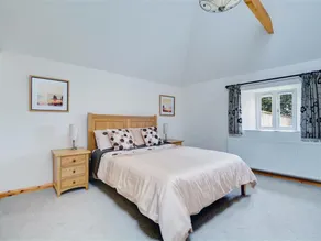 Former Farmhouse in Beautiful Landscape With two En-suite Bathrooms - Image 5